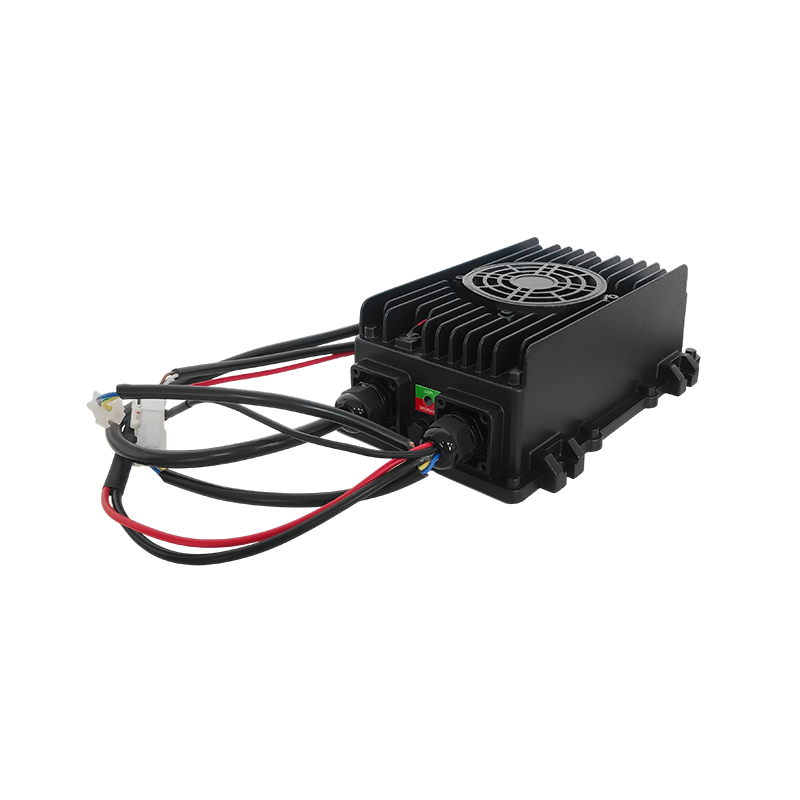 Încărcător de baterie de bord de 360 W pentru stivuitoare și vehicule industriale